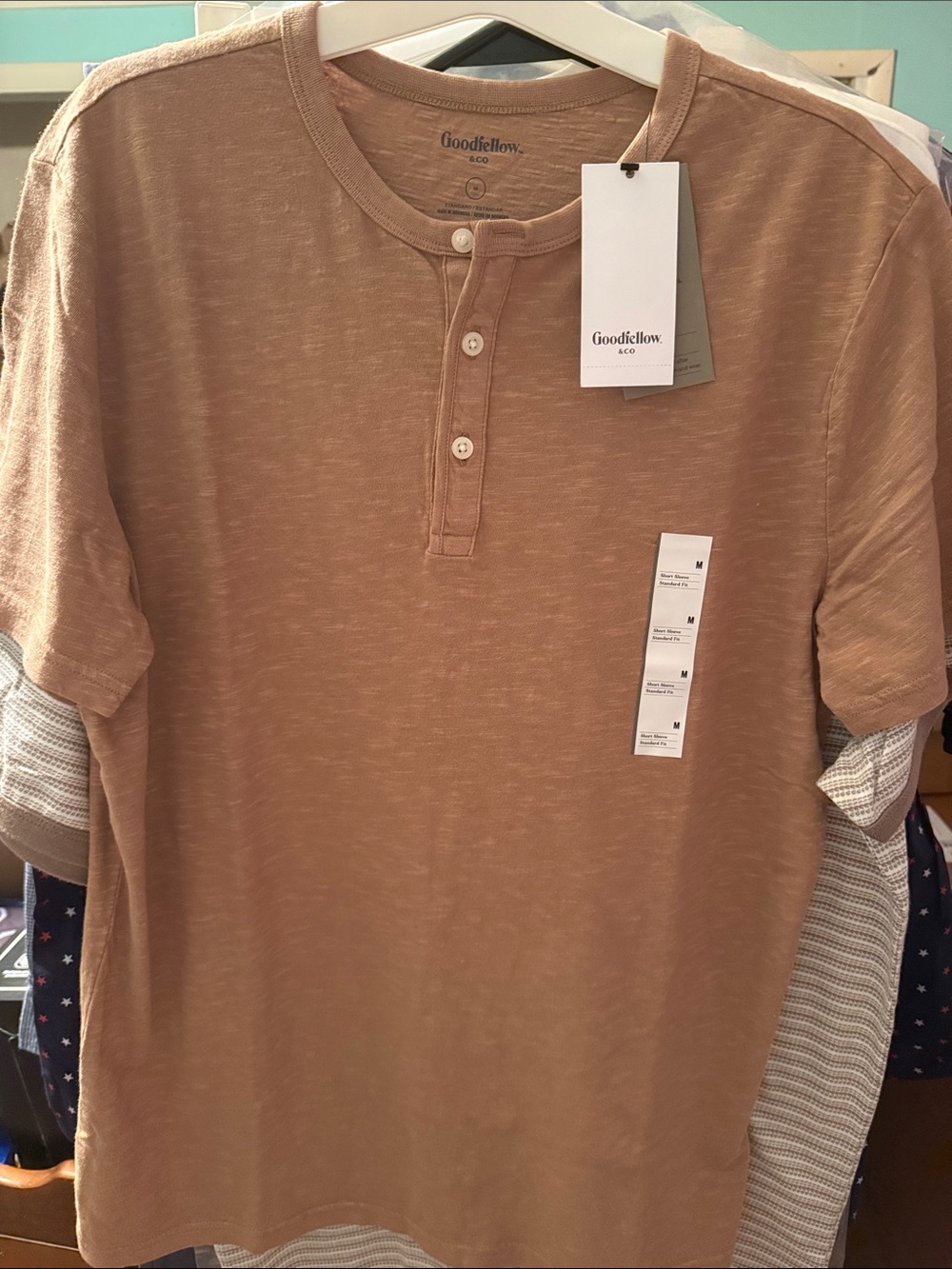 Goodfellow & Co Men’s Light Brown Short-Sleeve Henley